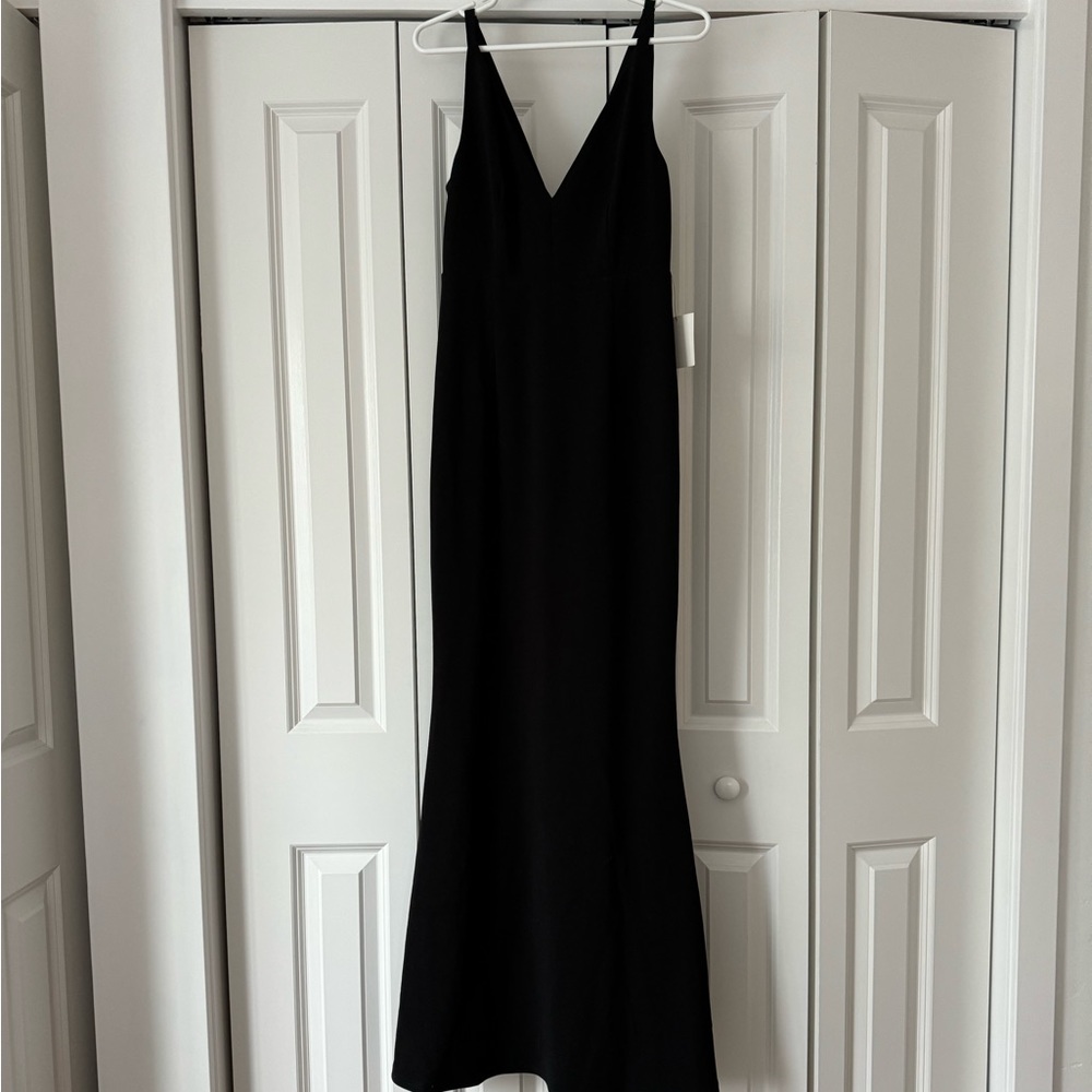 Lulu’s Melora black maxi dress